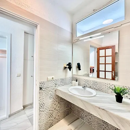 公寓 Atlantis (adults Only) 阿德耶